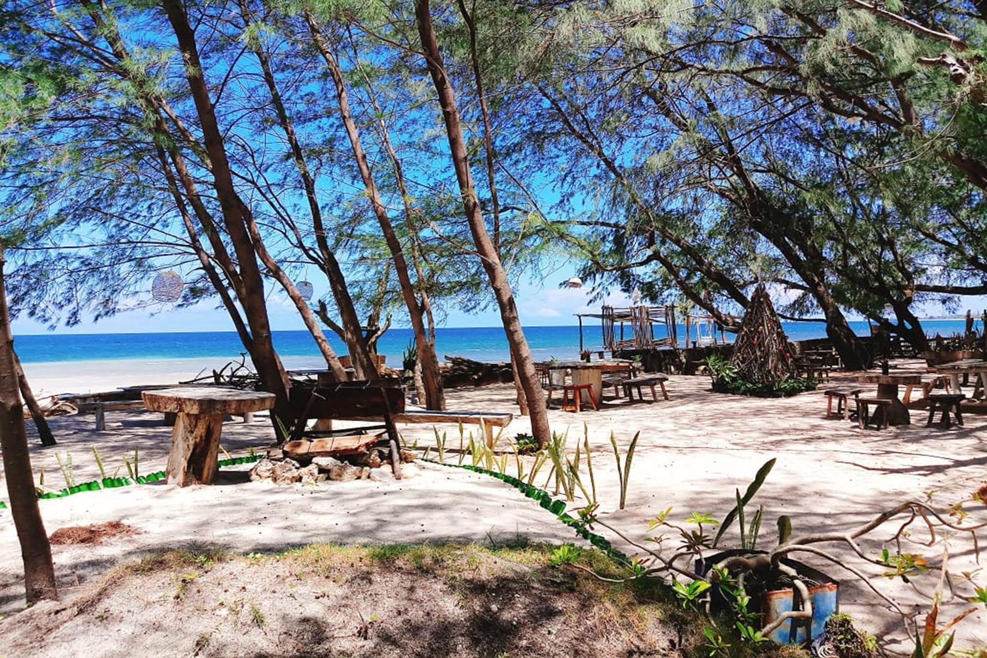 Cemara Beachfront Suite Mondu المظهر الخارجي الصورة